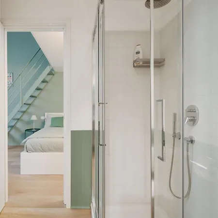 Apartament New Lovely Near The Metro A *