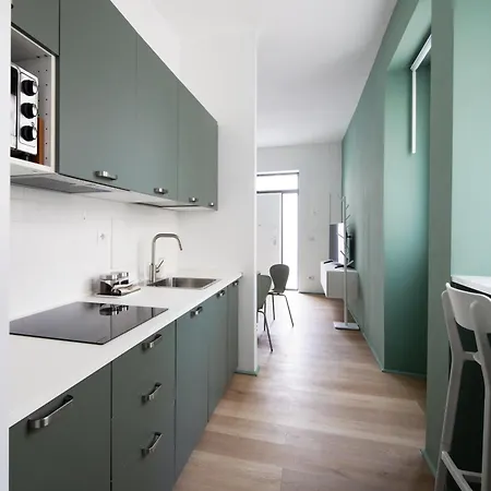 New Lovely Near The Metro A Apartament
