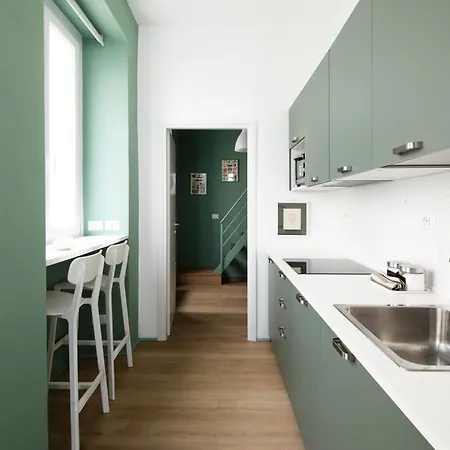 New Lovely Near The Metro A *